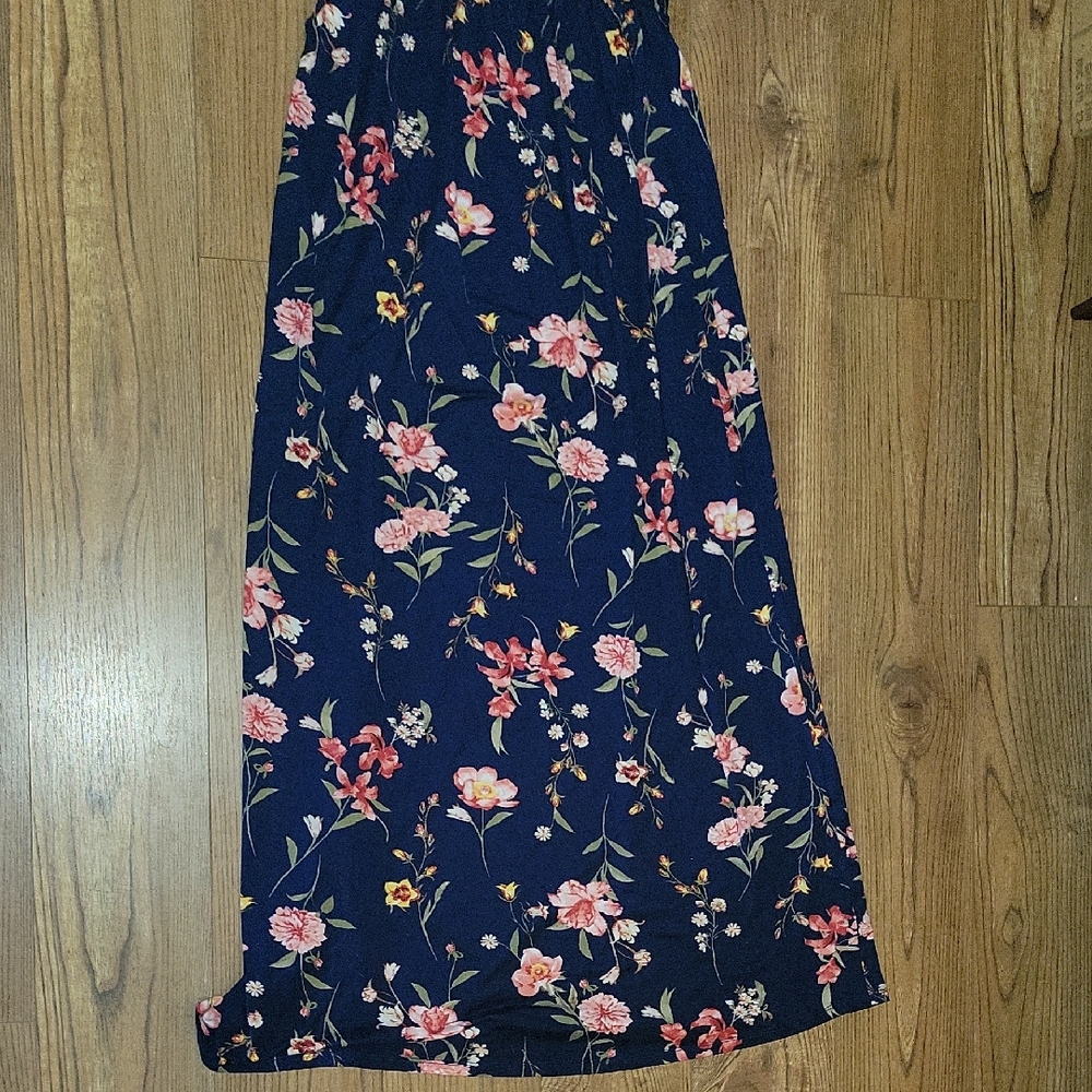 Floral Halter Maxi Dress - Picture 4 of 8